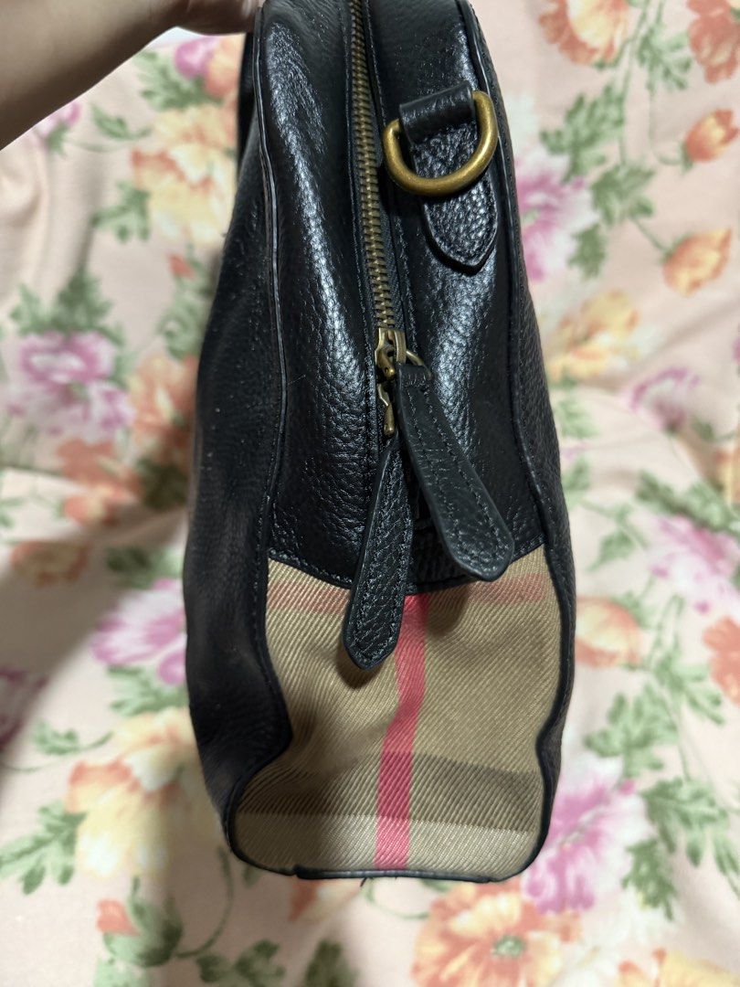 Burberry Laptop bag/ document bag (Category: Luxury Bags & Wallets) located in San Pablo. Submitted by prelovedbymistyblue (Listing ID 1442495110, Image 3). Description: Burberry laptop/document bag, with signs of use on the leather. Still very nice. NO SLING STRAP. made in China. With tags. Minimal rubber lining issue. Measures 14 x 10.5 x 2.2 inches. Selling low for 3300. .