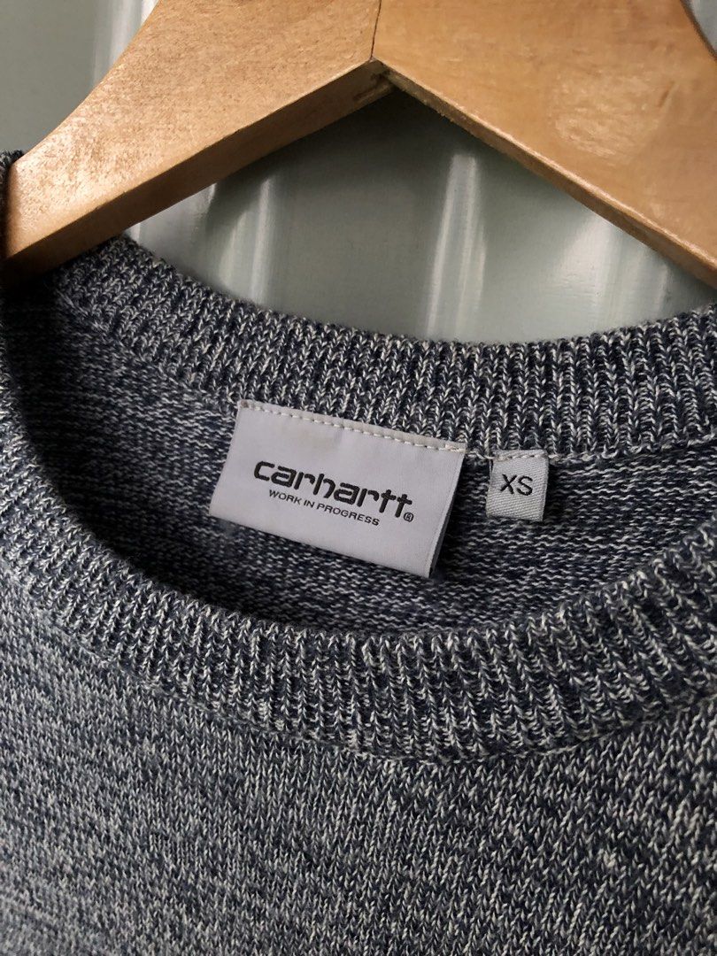 Carhartt WIP Toss Sweater (Category: Longsleeves) located in Manila. Submitted by saycoauldrey (Listing ID 1442445850, Image 2). Description: -Length 26 -Width 19 -Cr 9.8 -Condition 9.5/10 -Issue None.