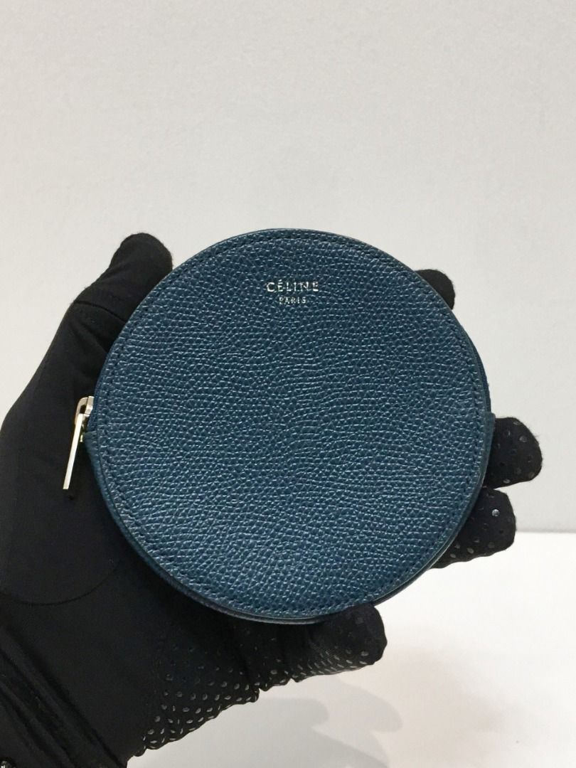 CELINE Coin Purse (Preloved Authentic) (Category: Luxury Bags & Wallets) located in Santa Rosa. Submitted by brandieshoppe (Listing ID 1442424274, Image 2). Description: ✅ Authentic/Original Preloved ✅ From Japan Auction ✅ Money-back Guaranteed If Proven Fake ✅ Message Us For More Details ✅ Open for Layaway Disclaimer: All items sold are preloved unless otherwise stated as brand new. As pre-owned items, signs of previous use, wear, or age may be 