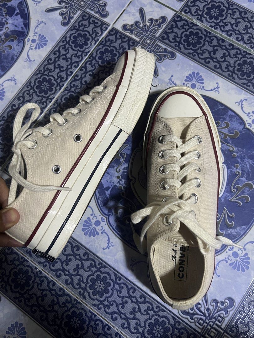 Converse Chuck Taylor All Star 70s Cream (Category: Sneakers) located in Dagupan City. Submitted by kamilpicks (Listing ID 1442406602, Image 1). Description: - Cream Converse Chuck 70s low tops - Classic canvas sneakers - Burgundy and navy stripe detail - Lace-up style - Made in Vietnam - Size: 4.5 US Women's / 37 EU / 23.5 cm.