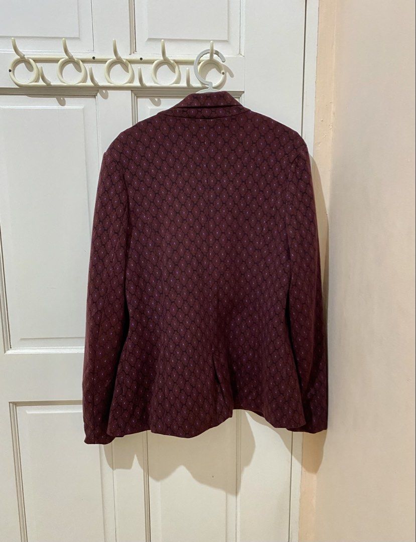 🕊️Repriced! Cotton On Maroon Black Blazer Size M (Category: Coats, Jackets and Outerwear) located in San Pablo. Submitted by restoredchic (Listing ID 1442485756, Image 3). Description: Chic and Rare designed Cotton On blazer features a subtle geometric textured pattern and a single-button closure with two front patch pockets Black satin like lining Cleaned and sanitised Flaws: Usual sign of use Measurements in inches Shoulder to shoulder: 16” Ch