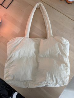 （分類：）位於 。 由 tinetinetineysc 提交（商品編號 1442388246，圖片 1）。簡介： 。