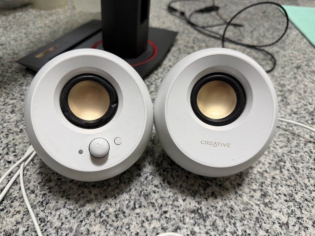 Creative pebble speaker, computer speaker480358769834086401