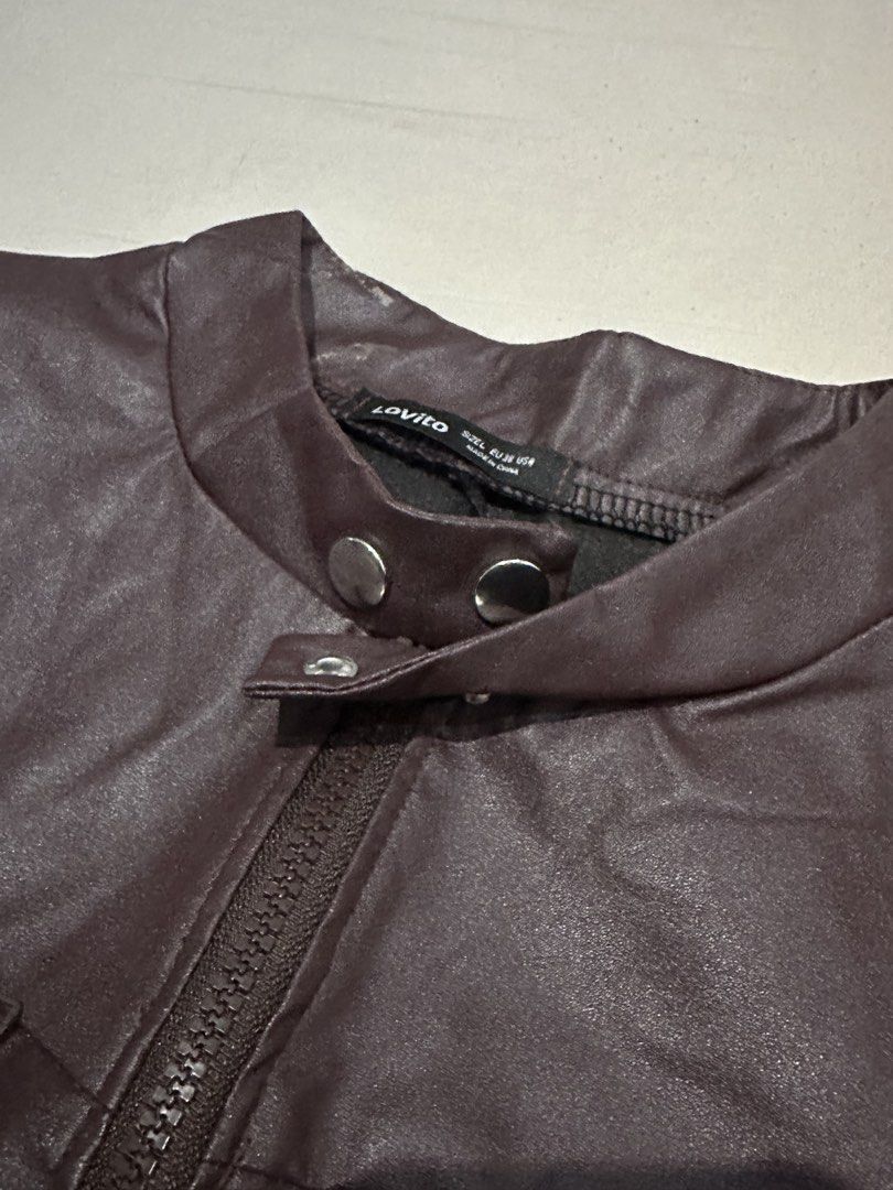 cropped leather jacket (Category: Coats, Jackets and Outerwear) located in Manila. Submitted by clothes4you_stone (Listing ID 1442478247, Image 3). Description: .
