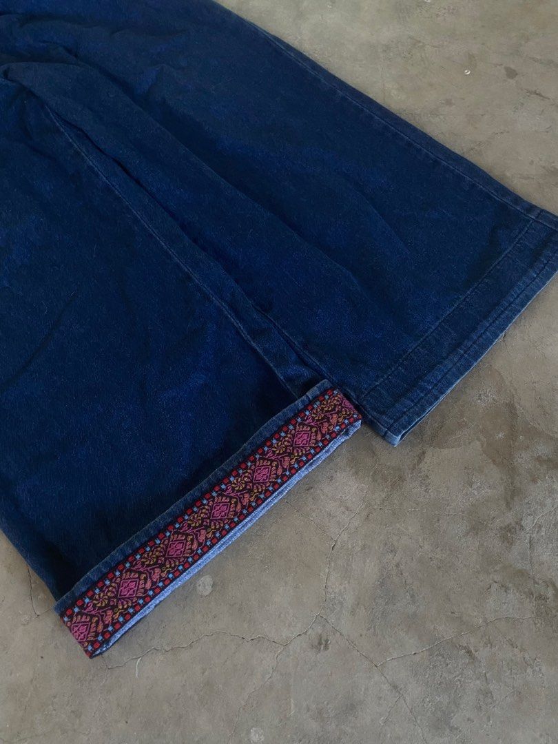 dark blue wide leg denim jeans (Category: Jeans) located in Manila. Submitted by lee.thrifts (Listing ID 1442387874, Image 3). Description: condition: 10/10 no issue dimes(inches) waist free size stretchable lenght 36 leg op 12.