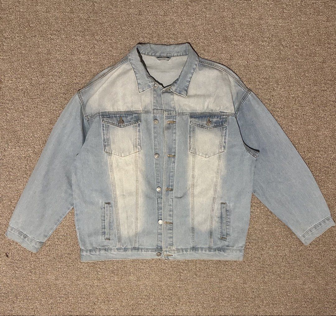 Denim Jacket (Category: Coats, Jackets and Outerwear) located in Nilai. Submitted by zp_storeee (Listing ID 1442531735, Image 1). Description: Denim Jacket For Sale❗ •Condition 9/10 •Small Stain •Thick Cotton •Preloved •Pit:25 inch •Labuh:28 inch •Material:73% Cotton & 18% Polysester Price RM40 dfod Semenanjung) Plus RM 16 untuk postage Sabah/Sarawak.