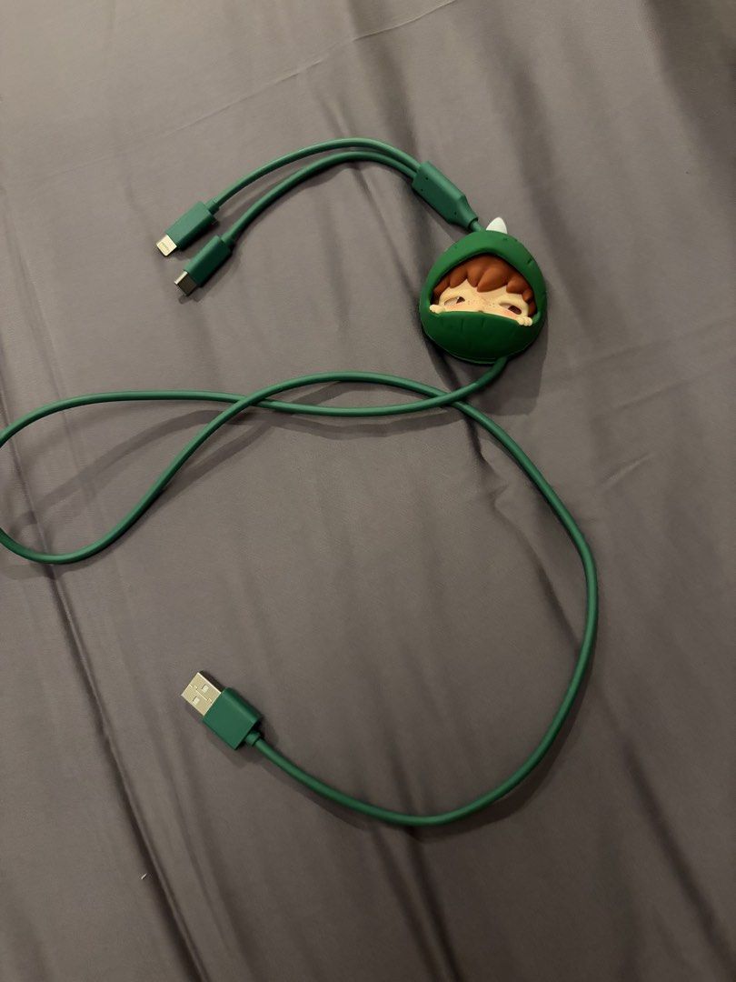 Dimoo Charger (Category: Chargers) located in Makati City. Submitted by mnlbeautyboutique (Listing ID 1442516295, Image 1). Description: Brand new Just opened but I threw the box Rfs: not using Original popmart .