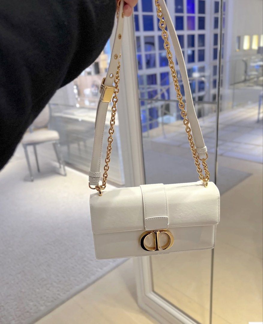 Dior 30 montaigne east-west （分類：手袋及銀包）位於 Hong Kong。 由 nnn002nd 提交（商品編號 1442492354，圖片 2）。簡介： 100% real，購自專門店 有單有盒。