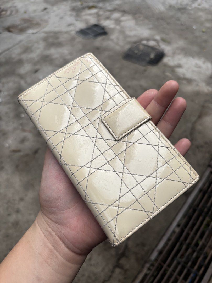 Dior Cannage Leather Medium sized wallet (Category: Luxury Bags & Wallets) located in Manila. Submitted by maxxxxxxxxxxxx (Listing ID 1442517465, Image 3). Description: For sale Authentic Dior Cannage wallet With classic dior type stitch Vintage authentic .
