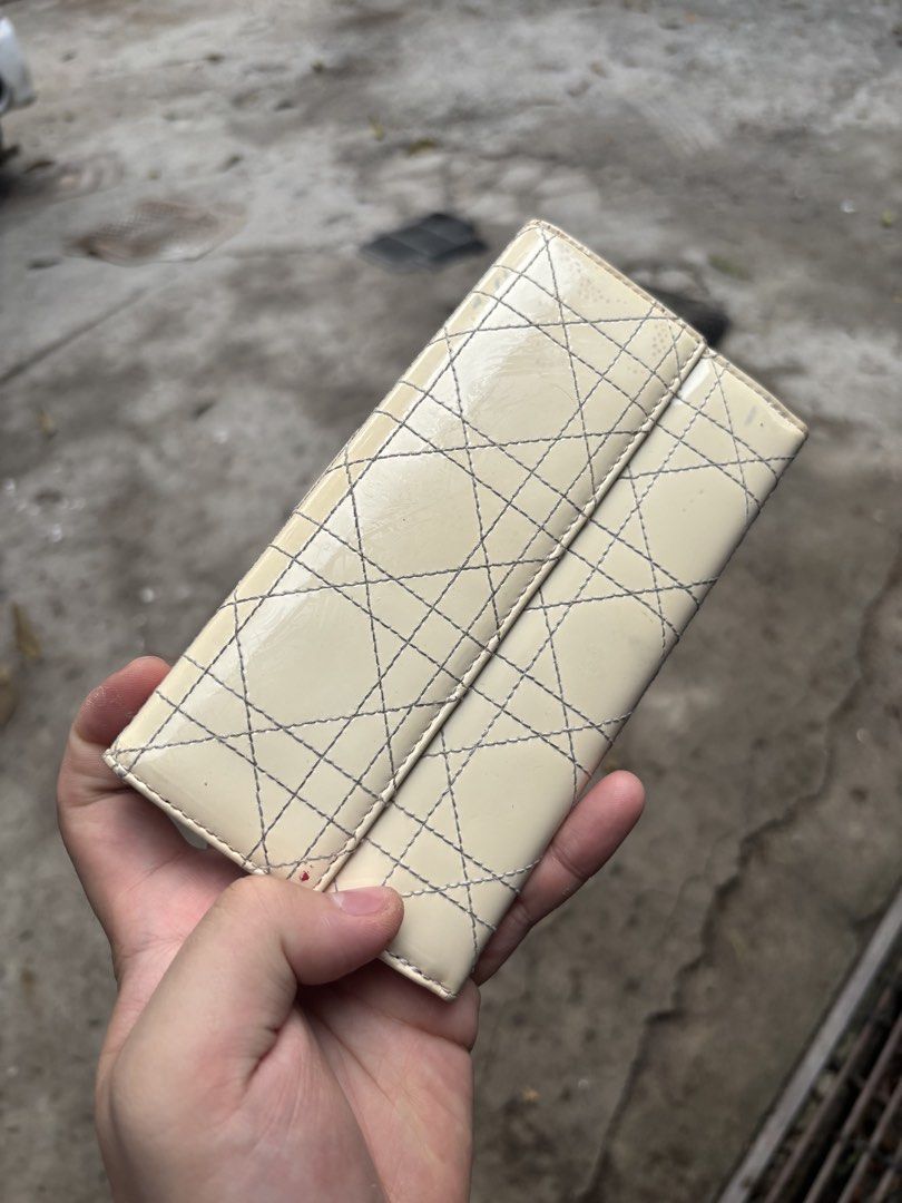 Dior Cannage Leather Medium sized wallet (Category: Luxury Bags & Wallets) located in Manila. Submitted by maxxxxxxxxxxxx (Listing ID 1442517465, Image 2). Description: For sale Authentic Dior Cannage wallet With classic dior type stitch Vintage authentic .