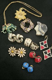 (Category: ) located in . Submitted by sweet_finds247 (Listing ID 1442486436, Image 1). Description: .