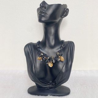 (Category: ) located in . Submitted by posh_avenue888 (Listing ID 1442405561, Image 1). Description: .