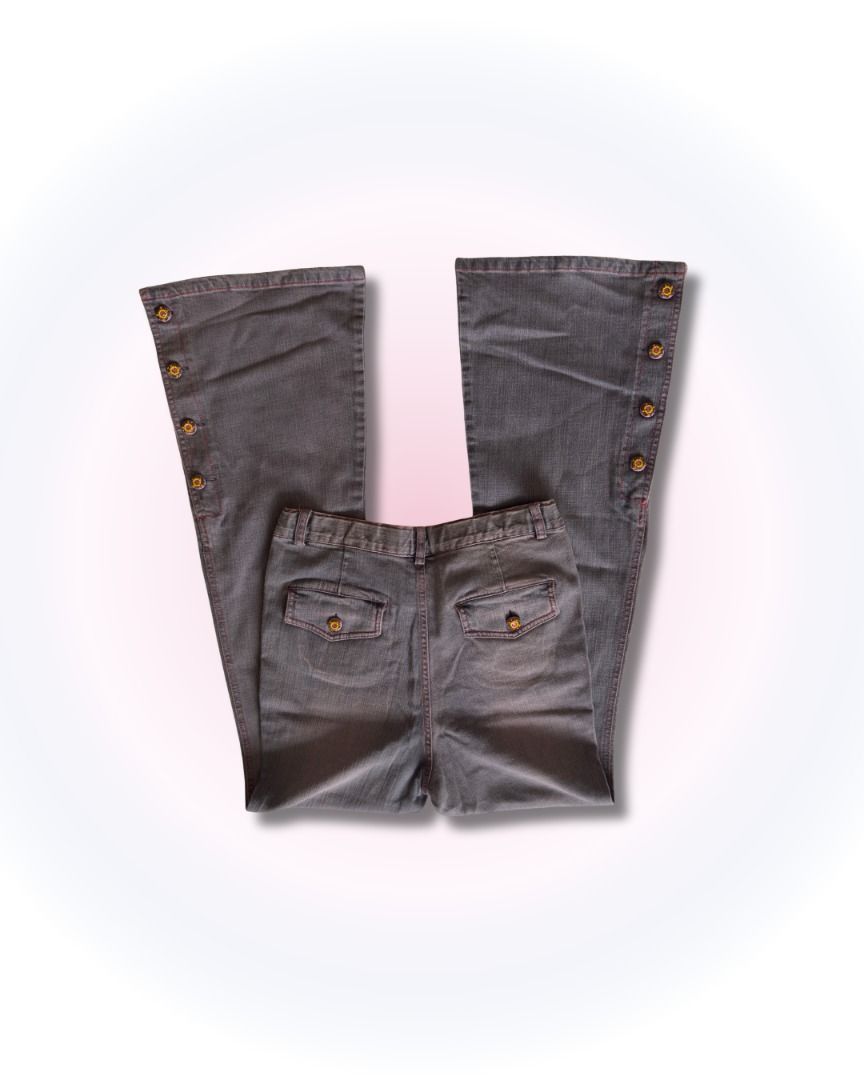 Vintage Firstone Flare Denim Jeans (Category: Jeans) located in Cebu City. Submitted by marikit_thrift (Listing ID 1442508432, Image 1). Description: firstone 100% cotton wide leg jeans fave, beautiful details brand new, still with tags w-30, l - 42, rise - 10.