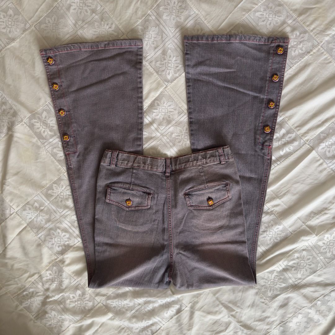 Vintage Firstone Flare Denim Jeans (Category: Jeans) located in Cebu City. Submitted by marikit_thrift (Listing ID 1442508432, Image 3). Description: firstone 100% cotton wide leg jeans fave, beautiful details brand new, still with tags w-30, l - 42, rise - 10.