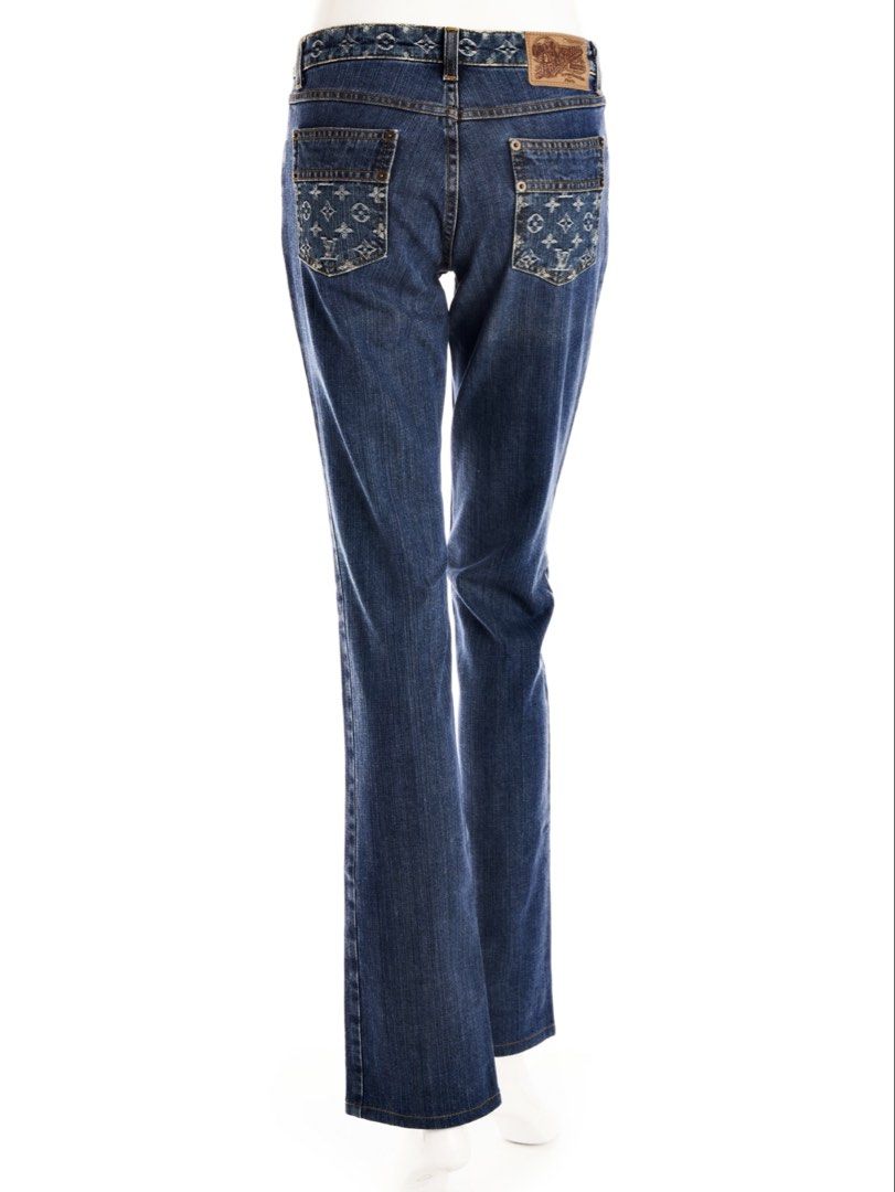 (SOLD) FW2006 LOUIS VUITTON BY MARC JACOBS MONOGRAM BOOTCUT JEANS (Category: Luxury Apparel) located in Cagayan de Oro. Submitted by middlesosa (Listing ID 1442483400, Image 2). Description: FW2006 LOUIS VUITTON BY MARC JACOBS MONOGRAM BOOTCUT JEANS SIZE 29 FITTINGS WAIST - 14.5 inches LENGTH - 37.5 inches INSEAM - 27 inches LEG OPENING - 7.5 inches THIGH - 10 inches RISE - 9 inches MADE IN ITALY ISSUE MISSING PULLER BUT THE ZIPPER WORKS 10k peso