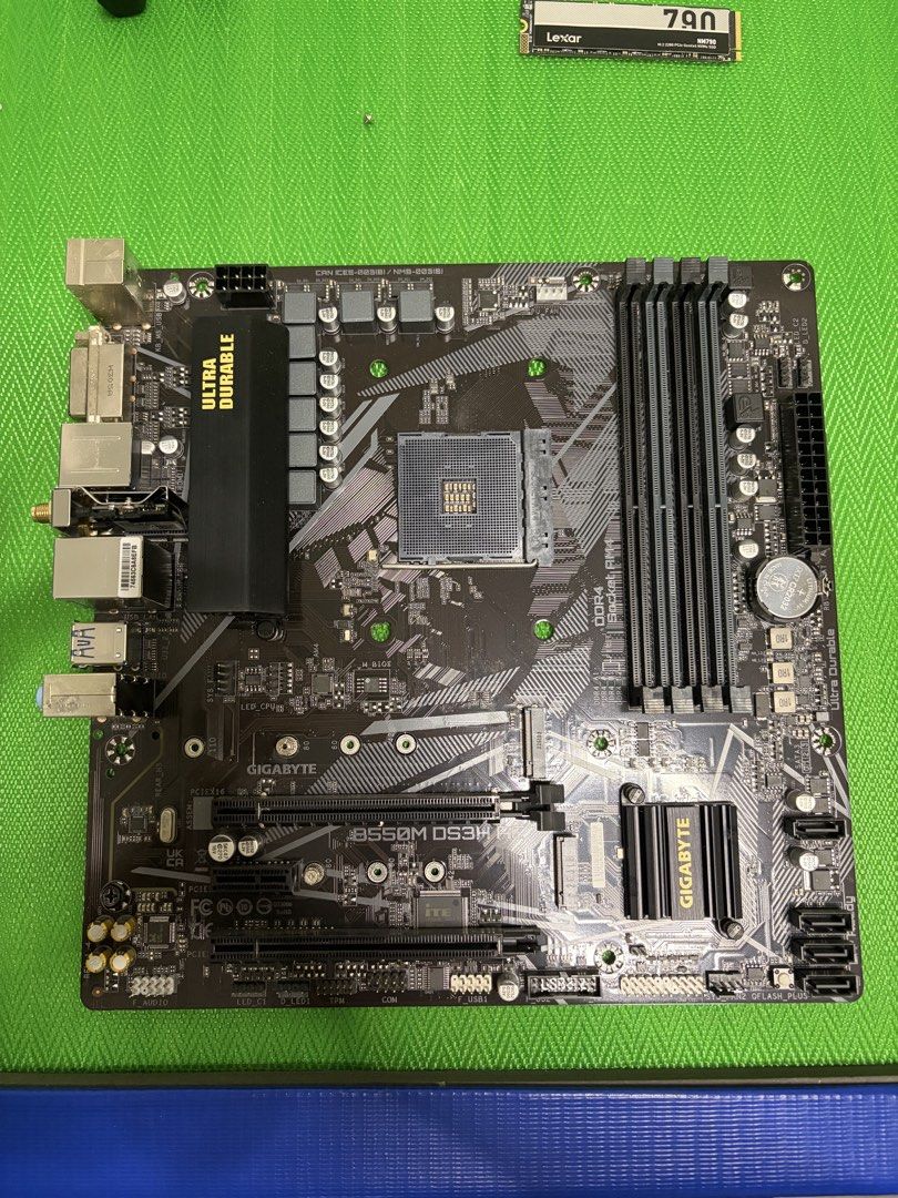Gigabyte B550M DS3H Motherboard