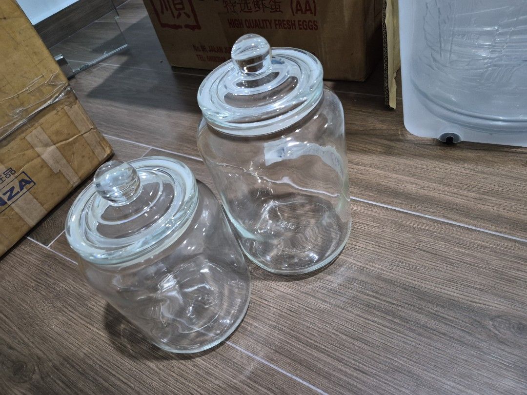 Glass Jars with Lids - Various Sizes475827622663966722