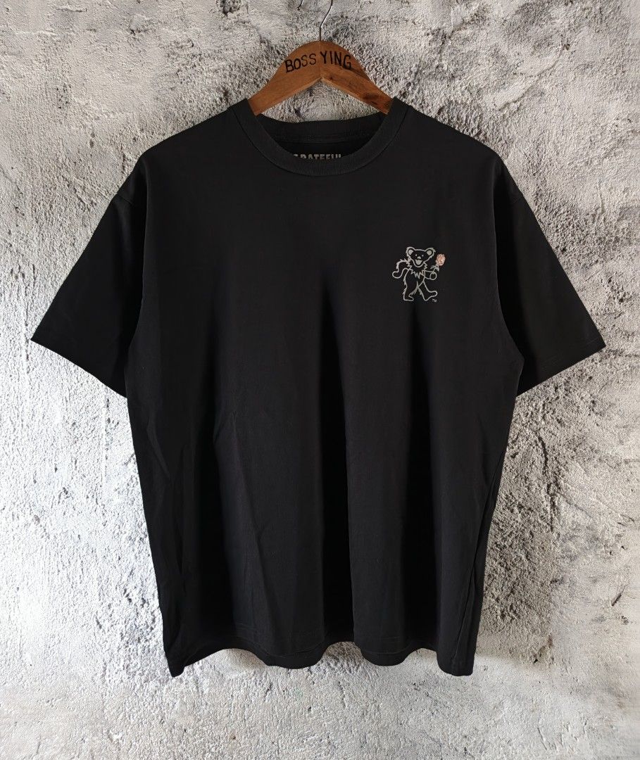 GRATEFUL DEAD x JOURNAL STANDARD | Men's Tshirt Black (Category: Tshirts & Polo Shirts ) located in Naga. Submitted by bossyingthrifts (Listing ID 1442380183, Image 2). Description: GRATEFUL DEAD x JOURNAL STANDARD | Men's Tshirt Black Size: S on tag ( can fit upto Large to XL) Width: 22 inches Length: 26 inches Color Rate: 9.5/10 Excellent Condition Issue : none 950 + sf Actual color may slightly vary due to lighting Location: Bicol Naga City 💵