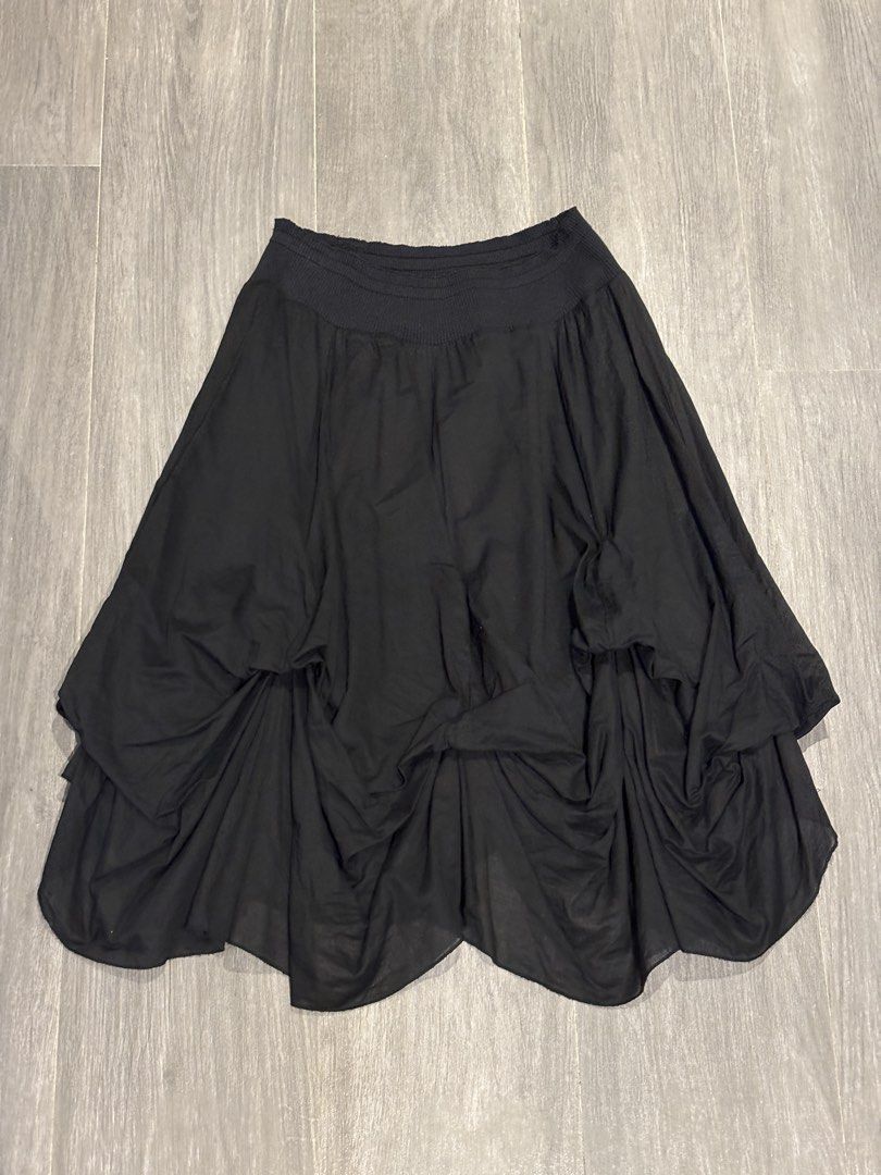Grunge Black Asymmetrical Drape Midi Skirt (Category: Skirts) located in Quezon City. Submitted by soapstore (Listing ID 1442438246, Image 1). Description: *Seller’s fav!! RFS decluttering - M - L: 65cm - W: 58cm - no ww.