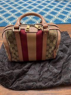 (Category: ) located in . Submitted by coco_closet (Listing ID 1442352311, Image 1). Description: .
