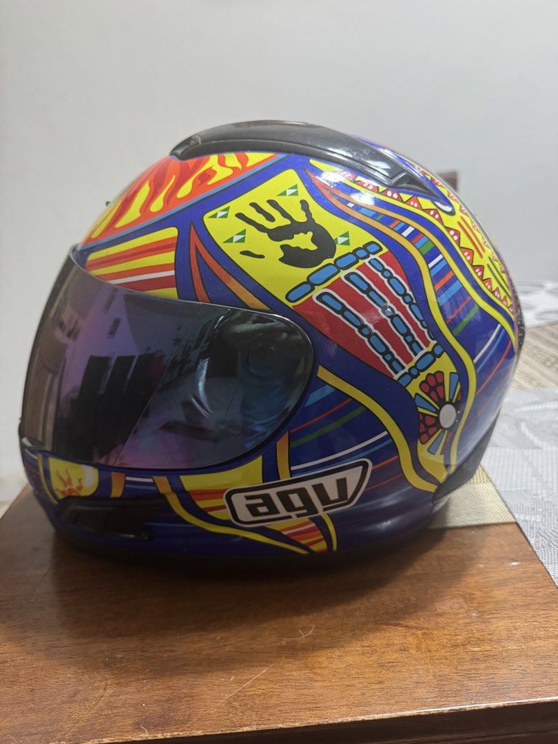 Helmets (Category: Motorbikes) located in Ampang. Submitted by azalil_bird (Listing ID 1442450219, Image 3). Description: Helmet saiz L Nk jual sbb x pakai dh . Condition cantik lagi visor day night clear. .