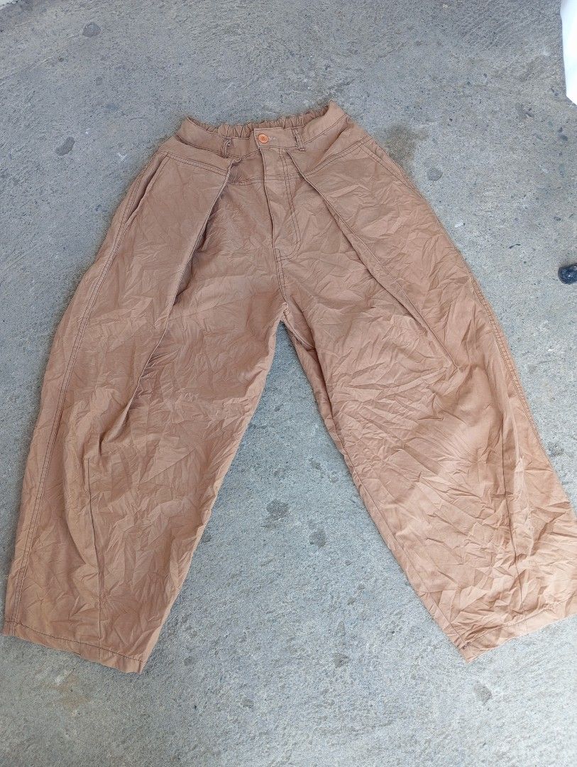 HIGH FIVE BALLON TROUSER PANTS (Category: Trousers) located in Monkayo. Submitted by danielcabusora (Listing ID 1442347603, Image 1). Description: HIGH FIVE BALLON TROUSER PANTS FREESIZE EXCELLENT NEED WASH.