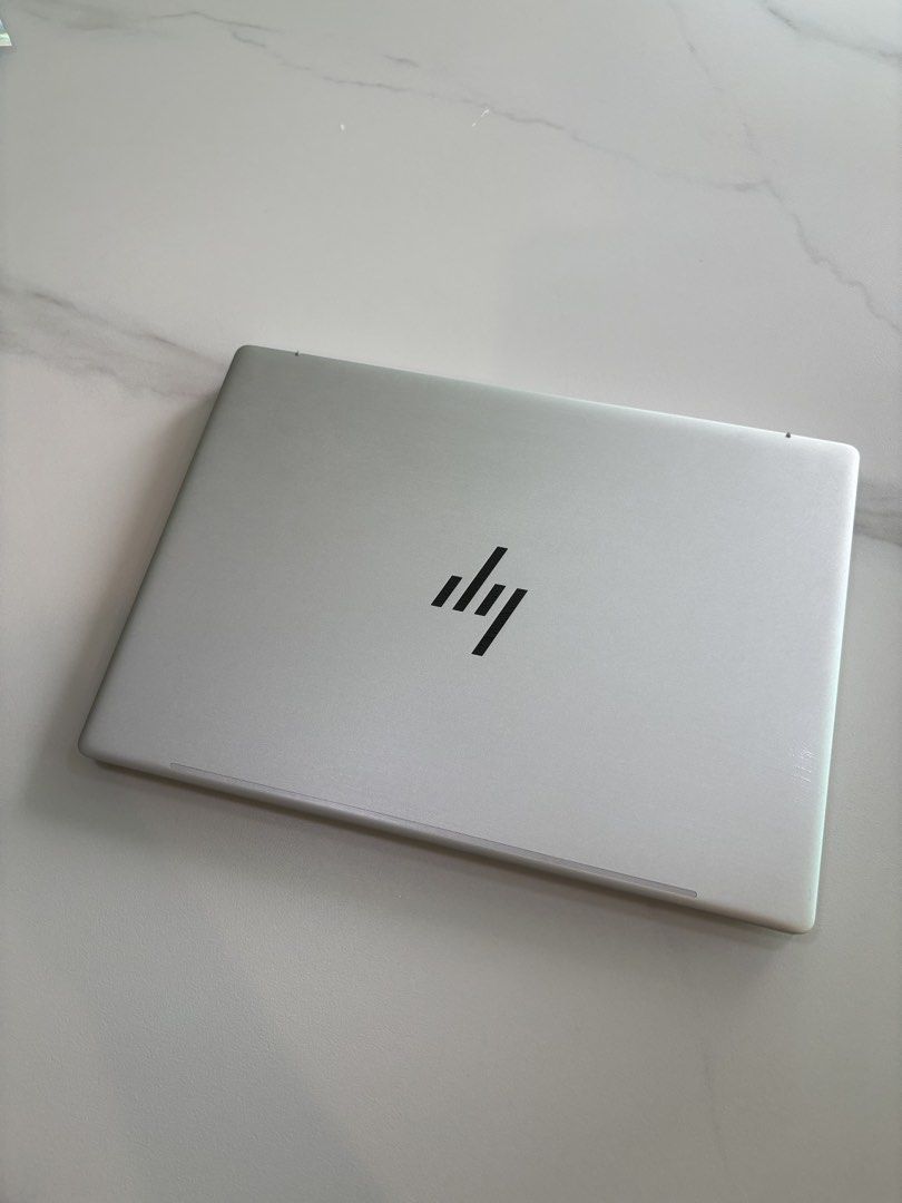 HP Pavilion Laptop Silver475380920144384000