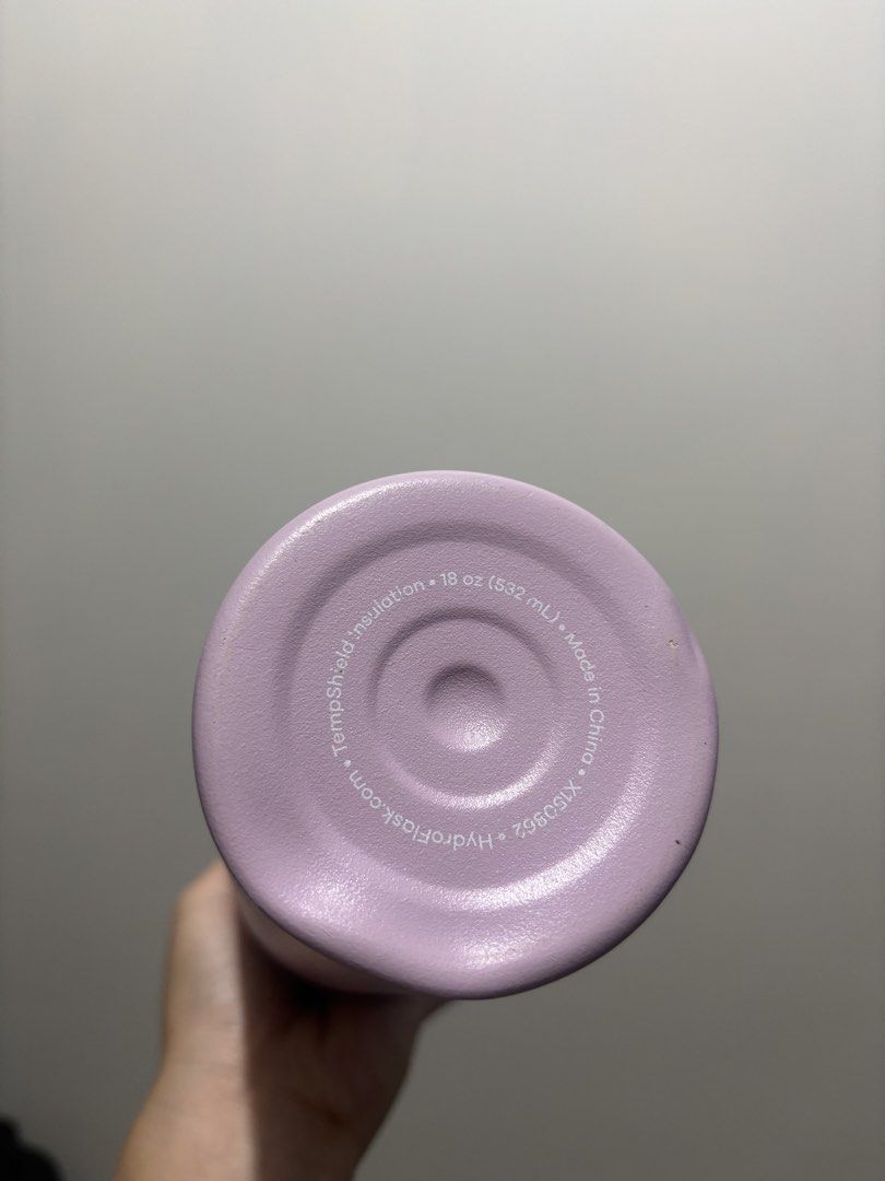 Hydro Flask 18 oz Water Bottle - Lilac (Category: Water Bottles & Tumblers) located in Taguig. Submitted by prelovedbyjadexx (Listing ID 1442417419, Image 2). Description: - Lilac Hydro Flask Water Bottle - Size: 18 oz (532 mL) - Features TempShield Insulation for hot or cold drinks - Made in China - Perfect for everyday hydration! - Feel free to message me for any questions..