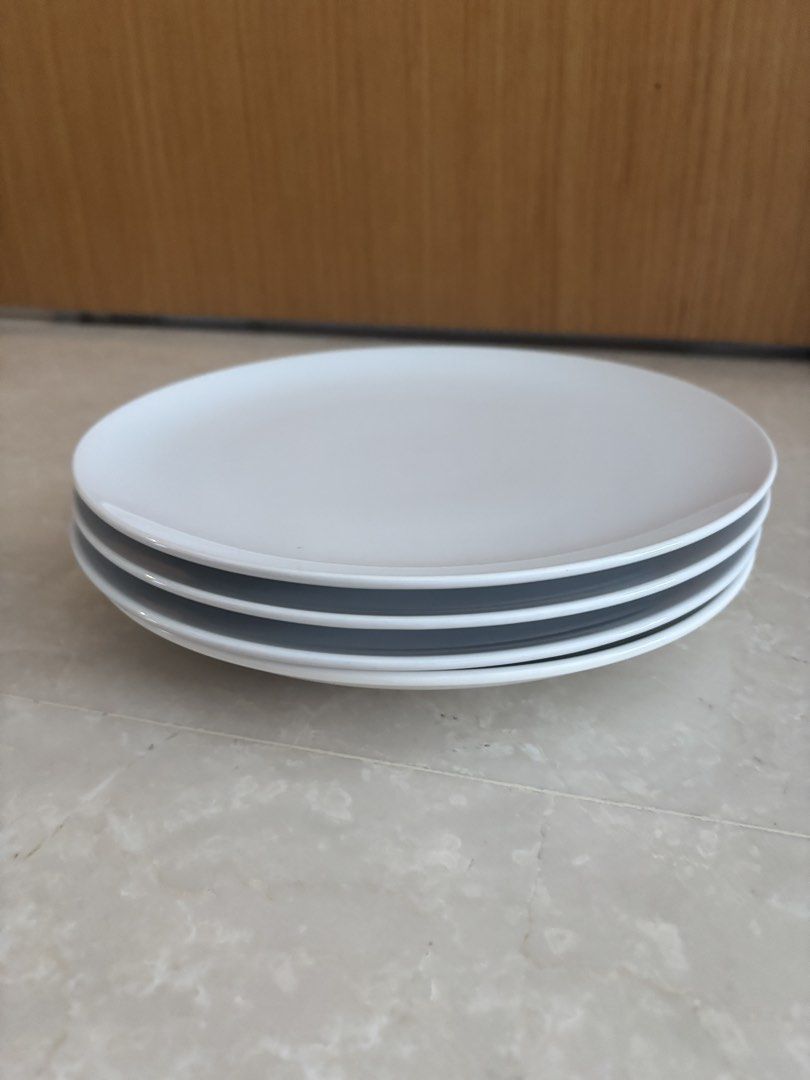 Ikea white dinner plates x4 (one is not ikea)