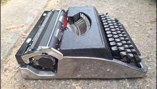(Category: ) located in . Submitted by typewriter.outlet (Listing ID 1442462653, Image 1). Description: .