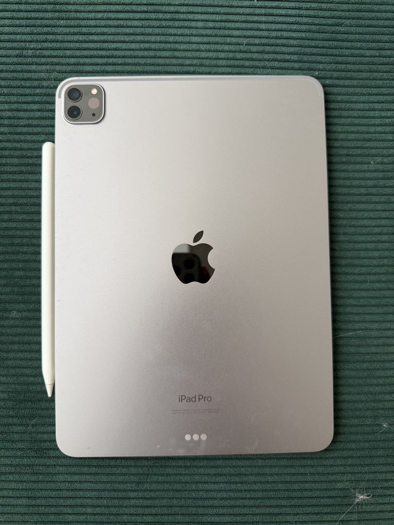 Ipad Pro M2 256GB WITH PENCIL (Category: Cases & Sleeves) located in Quezon City. Submitted by cammi_ (Listing ID 1442428369, Image 1). Description: Selling my ipad pro M2 256gb Space gray Bought Aug 2023 Barely used RFS: not using it. Bought it for Genshin Impact but i dont have time to play haha.