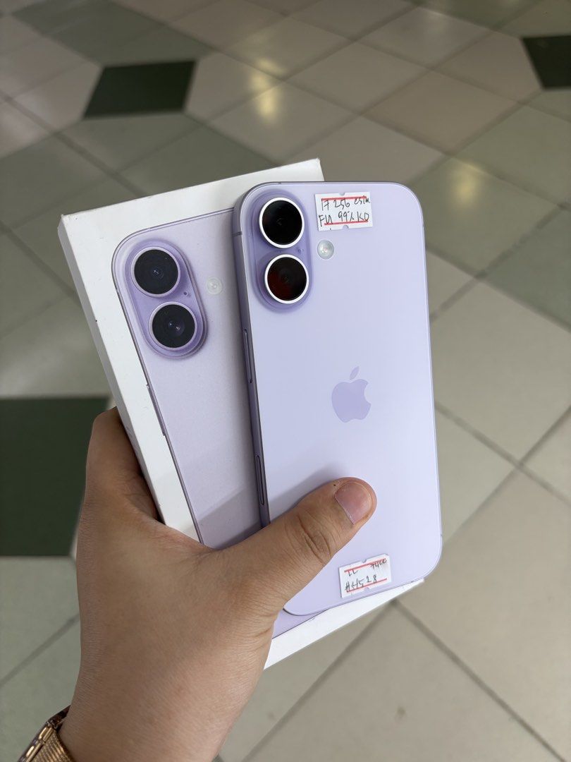 Iphone 17 256gb 100% batt FU ESIM unlock (Category: iPhone 17 Series) located in San Juan City. Submitted by javedsgadgetshop (Listing ID 1442520739, Image 3). Description: INSTALLMENT OPTIONS : SPAY LATER / GGIVES / CREDIT CARD / SKYRO / HOMECREDIT (BRANDNEW) WE BUY AND SELL SO PWEDE MAGBINTA OR SWAP ! Quick Specs : 39,999 💵 Iphone 17 •256gb •US Variant •100% batt health •ESIM Unlock •99% Smoothness •No hidden issue | No Repaired •100% Authenti