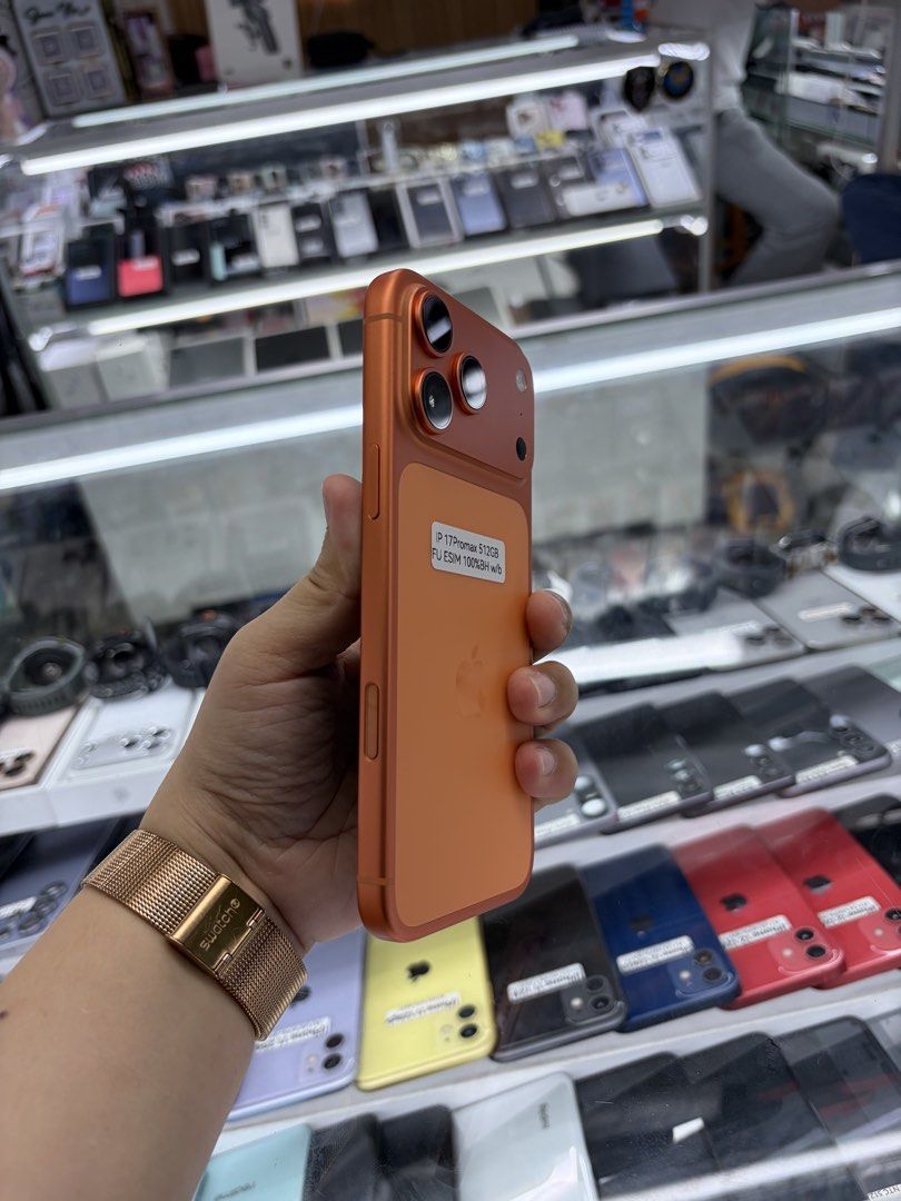 Iphone 17 Pro Max 512gb Esim Unlock No issue All working (Category: iPhone 17 Series) located in San Juan City. Submitted by javedsgadgetshop (Listing ID 1442520281, Image 2). Description: INSTALLMENT OPTIONS : SPAY LATER / GGIVES / CREDIT CARD / SKYRO / HOMECREDIT (BRANDNEW) WE BUY AND SELL SO PWEDE MAGBINTA OR SWAP ! Quick Specs : 74,999 💵 Iphone 17promax •512gg •US Variant •100% batt health •ESIM Unlock •99% Smoothness •No hidden issue | No R