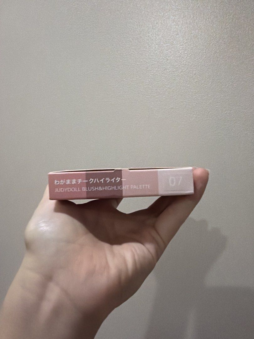 JUDYDOLL Blush & Highlight Palette 07 (Category: Makeup) located in Caloocan City. Submitted by poppymart0525 (Listing ID 1442445906, Image 3). Description: - JUDYDOLL Blush & Highlight Palette - Shade: 07 - Includes 4 versatile shades for cheeks and highlighting - Compact and travel-friendly design - Perfect for achieving a natural, radiant glow - Essential addition to any makeup collection.