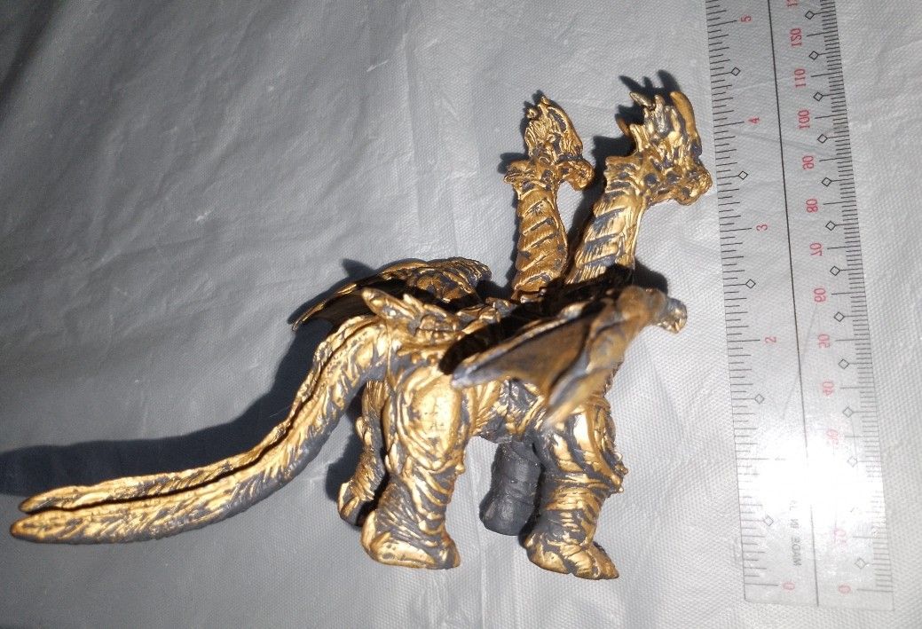 Kaizer Ghidorah Mini Sofubi Soft Vinyl Figure Godzilla Kaiju Bandai 2004 (Category: Figurines & Statues) located in Naic. Submitted by morosetoys (Listing ID 1442456305, Image 2). Description: ‎1 day reservation only. ‎ ‎GCash payment then Flash Express or Lalamove delivery. ‎ ‎No COD or COP. ‎No Meet Up. ‎No trade. ‎ ‎Please send me a message for other questions..