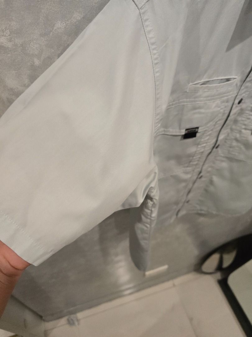 Kansai Japanese Workwear (Category: Tshirts & Polo Shirts ) located in Quezon City. Submitted by outofhabits_store (Listing ID 1442401918, Image 2). Description: Size: Medium Width: 22 inches Length: 24 inches Payment method: GCash Shipping options (shouldered by buyer): J&T 3-7 days, Lalamove or Grab within the day Location: Quezon City Please manage your expectations as this item is not brand new. Color may vary due to lighting, but we try to t
