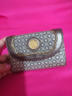 (Category: ) located in . Submitted by MarieBags (Listing ID 1442371082, Image 1). Description: .
