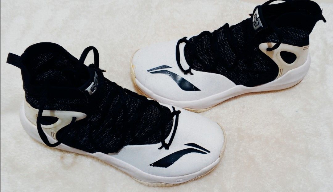Li ning basketball shoes (Category: Sneakers) located in Pasig City. Submitted by silverrabbit_743e3e (Listing ID 1442452429, Image 2). Description: ortigas extension pasig rosario loc..