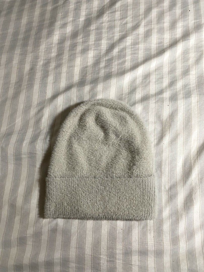 Love Bonito - Fluffy Knit Beanie (Category: Hats & Beanies) located in Castillejos. Submitted by lalainecloset22 (Listing ID 1442390131, Image 1). Description: - Brand: Love Bonito - Style: Fluffy Knit Beanie - Condition: 4/4 (Excellent) - Material: Soft and cozy knit - Perfect for staying warm and stylish.