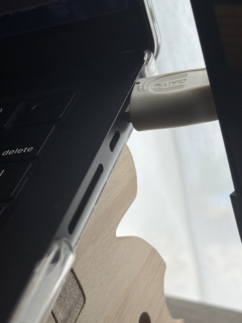 MacBook Pro 14-inch M3 Pro 18gb ram475745649606021123