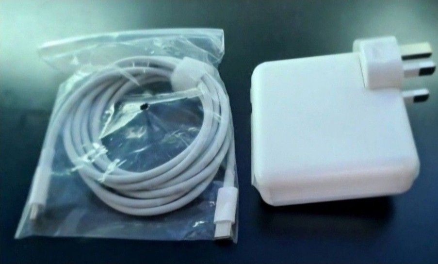 MacBook Pro 61W Type C Charger