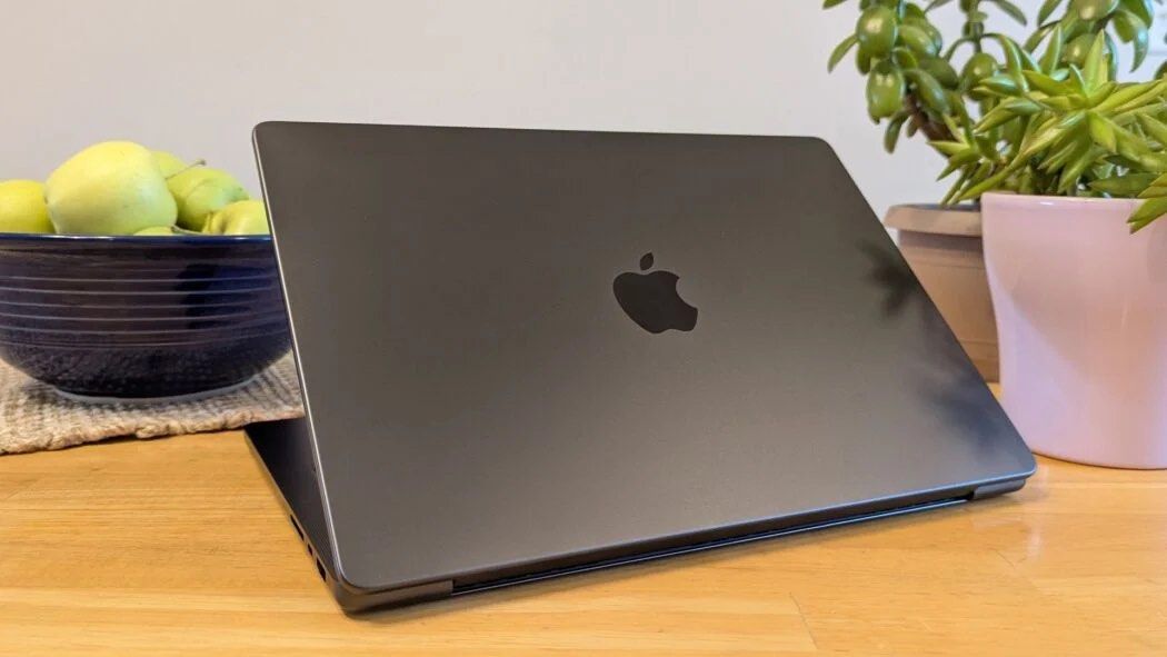 MacBook Pro m5 Max 36GB +2TB475984495913871363