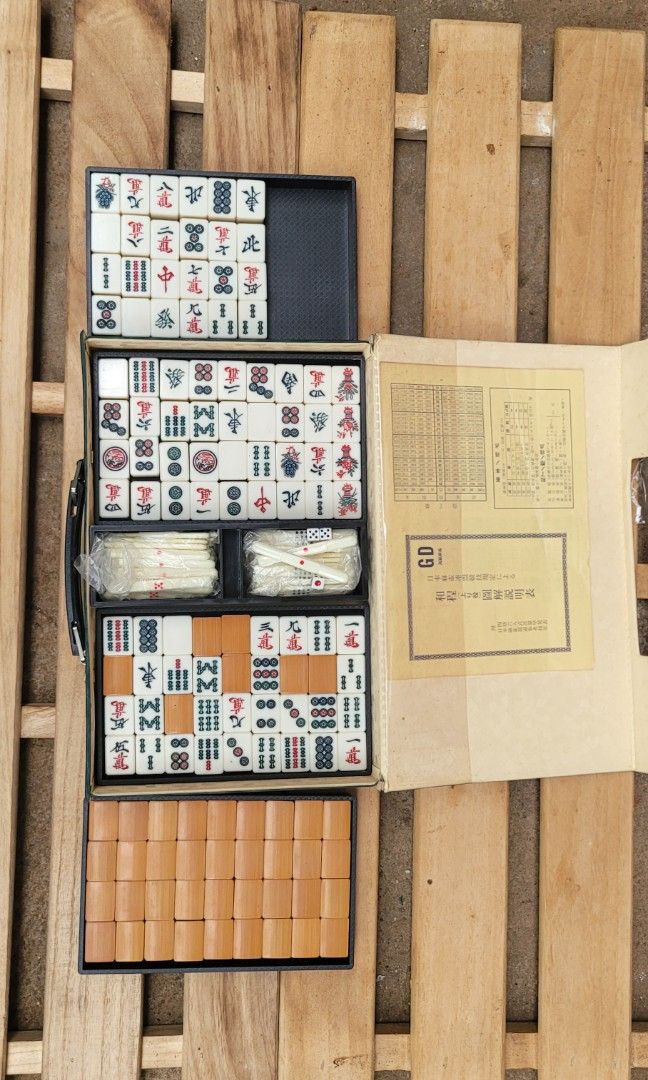 MAHJONG SET (Category: Board Games & Puzzles) located in Sablan. Submitted by gongonshelley12 (Listing ID 1442511240, Image 1). Description: GCASH NOW!! BAGSAK PRESYO 👉👉550 ONLY👈👈 ANG MAHAL NETO SA ORANGE APP MAHJONG SET AMBIBIGAT AT QUALITY ANG MGA TILES ALMOST NEW.