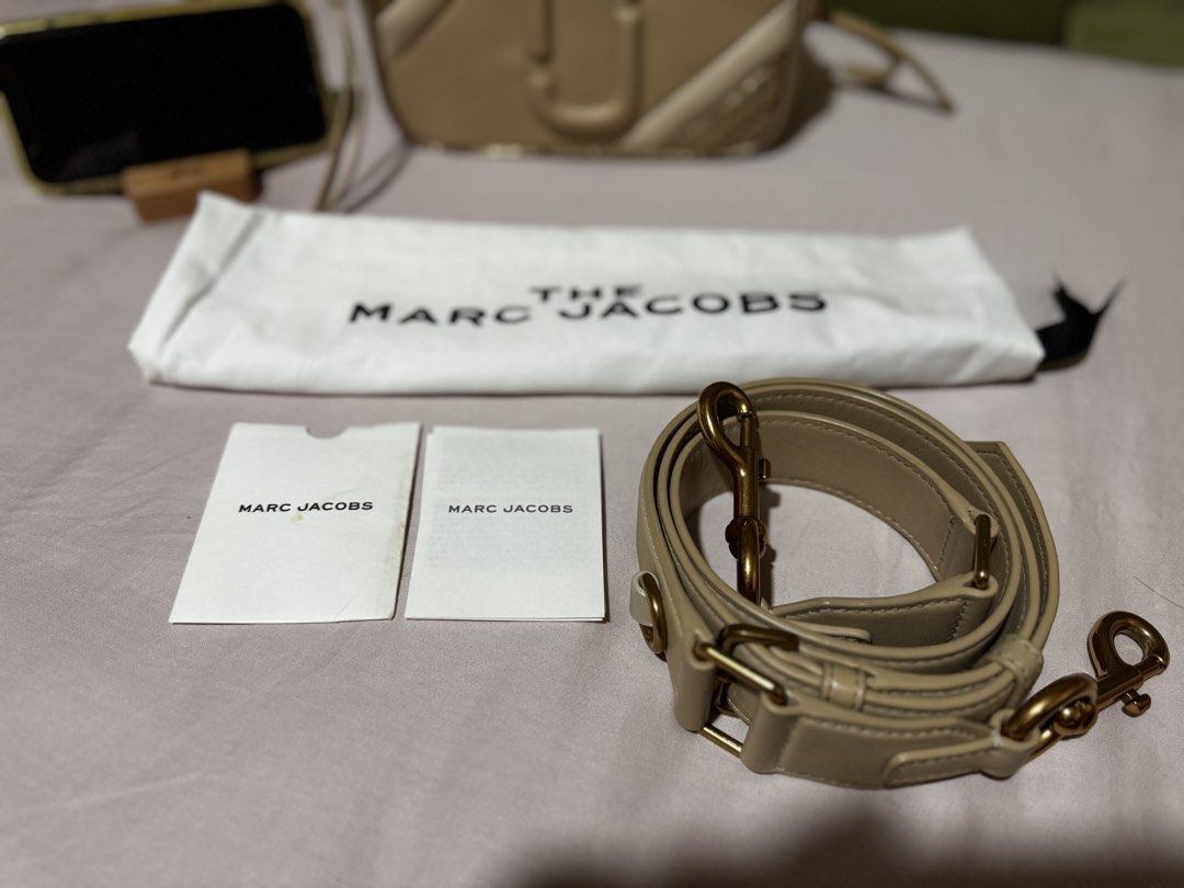 Marc Jacobs Motoshot Curds & Whey Multi (Category: Luxury Bags & Wallets) located in Marikina City. Submitted by barcafavela (Listing ID 1442481380, Image 3). Description: Authentic Marc Jacobs bought from US with cards and tags with dustbag with detachable strap Used 4x only Has minor rubs Sf will be shouldered by buyer Can send more pictures .