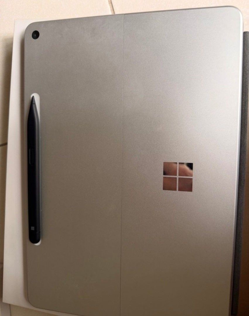 Microsoft Surface 12 with Keyboard and Pen475380922084249603