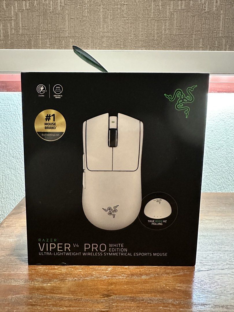 [NEW & UNOPENED] Razer Viper V4 Pro White Edition Wireless Mouse