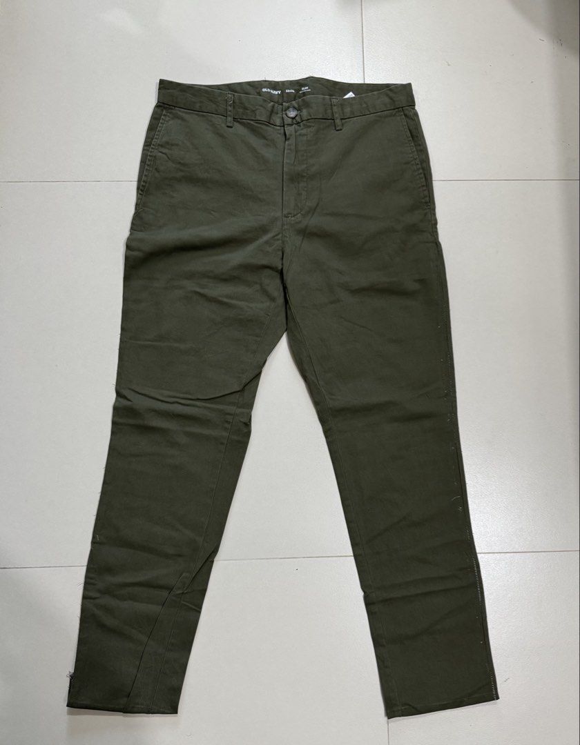 OLD NAVY ARMY GREEN STRETCH CHINOS (Category: Chinos) located in Pasig City. Submitted by _king.declutter (Listing ID 1442458477, Image 1). Description: FOR SALE ONLY NO SWAP TRADE🚩 DECLUTTER SALE NOT THIRFTED OR UKAY ALL PERSONAL ITEMS🚩 BRAND: OLD NAVY CHINOS SIZE : 31-32 CONDITION: LIKE NEW CONDITION COLOR : ARMY GREEN CHINOS SKINNY SLIM FIT STRETCH PRICE : 999 ORIGINAL PRICE : 2500 MEET UP PICK UP ORTIGAS PASIG ONLY DELIVERY LALAMOVE J&T LBC