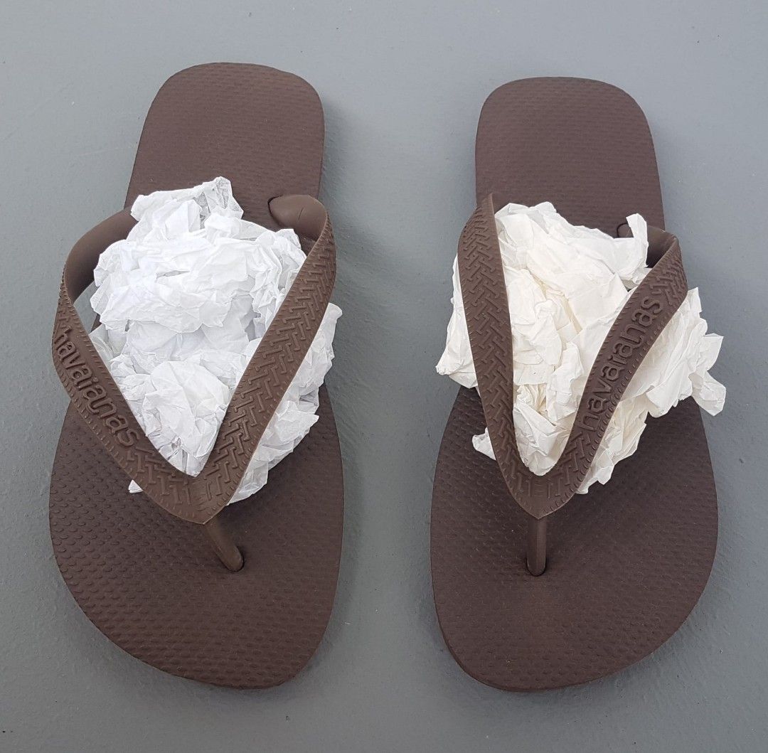 Original HAVAIANAS Top Mix Flip-Flops, Cool Sandals, Cosmopolitan, Brown Model, Size US 7, EU 39 / 40, Continental, Sleek Designer Shoes, Sophistication, Streetwise, Pop Culture, Travel, Beach, Everyday Fashion, Pop Culture, Urban Style (Category: Flipflops and Slides) located in Singapore. Submitted by warehouseno5 (Listing ID 1442387647, Image 2). Description: - Classic Havaianas flip flops - Rich brown color - Textured sole for enhanced grip -