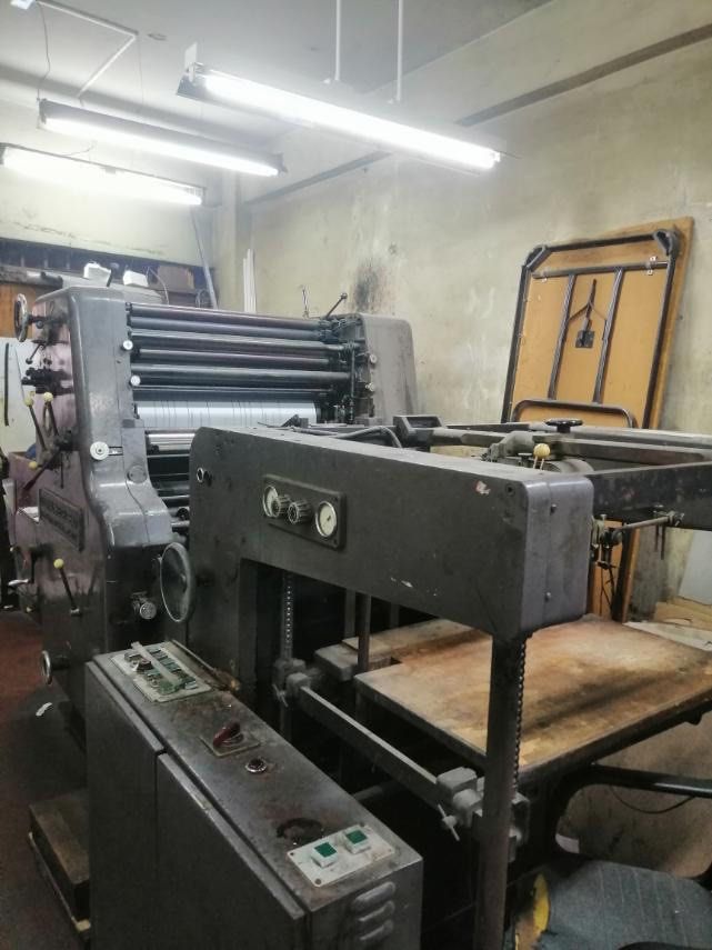 Original Heidelberg Offset Letterset Printing Machine (Category: Industrial Equipment) located in Pasay City. Submitted by abarr (Listing ID 1442410105, Image 2). Description: - Original Heidelberg offset letterset printing machine - Size: 61x82cm (24x32 1/4") - Substantial printing equipment - Great for print shops or vintage machinery collectors - Please inspect photos for details Price is negotiable.