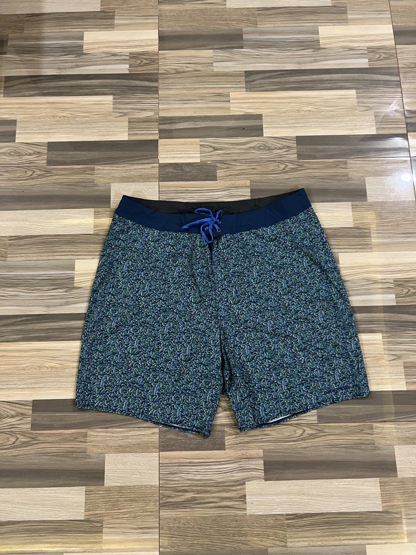 Patagonia Hydropeak Board Shorts (Category: Swim Trunks & Board Shorts) located in Iba. Submitted by saploot (Listing ID 1442469037, Image 1). Description: - Patagonia Board Shorts - Size: 36 - Design: All-over pattern in blue, green, and yellow - Features: Elastic waistband with drawstring, back pocket with velcro closure - Ideal for: Swimming, lounging, beach activities.